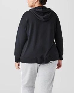 Marika Evie Pullover Hoodie | Black -Marika 6fd7da4b060cc496e0e31708ad443f62a8c7b02f