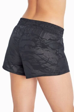 Marika Power Embossed Woven Short -Marika KLS0474T MG09327