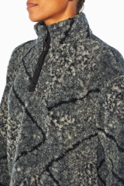 Marika Tyra Cropped Sherpa Pullover 34 Marika Tyra Cropped Sherpa Pullover -Marika MLQ0113A ZC0.33227