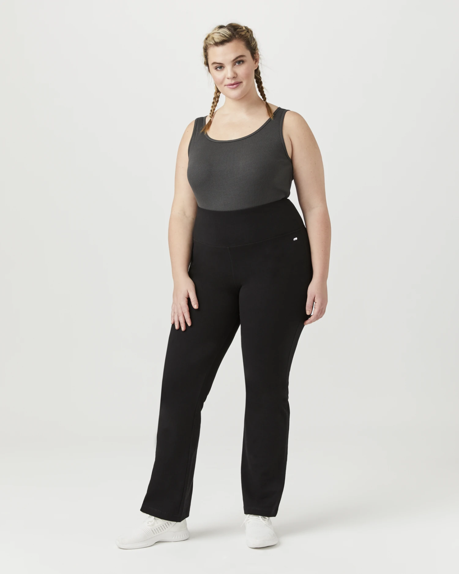 Marika Quincey Yoga Pant | Black 3 Marika Quincey Yoga Pant | Black